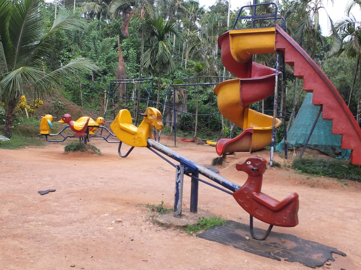 Wayanad Royal Stream Bed & Breakfast Kalpetta Exterior photo
